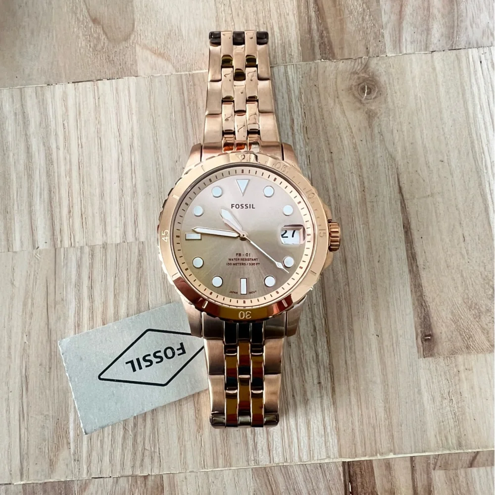 Fossil ladies rose gold tone sporty fashion watch NEW BATTERY